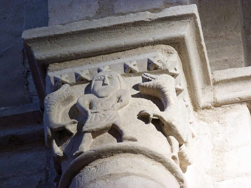 eglise-bellenaves-chapitaux